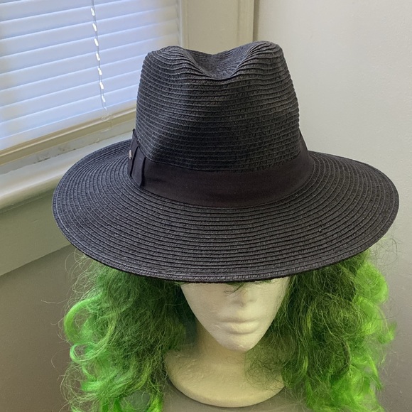 Scala summer hat with 3” trim in good condition - Picture 11 of 12
